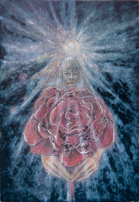 Świetlista postać trzyma czerwoną różę na tle ciemnego indygo
