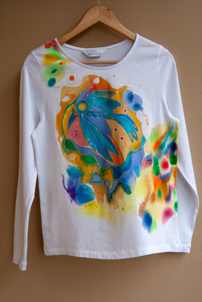 Bawełniana bluzka z ręcznie malowanym ptakiem